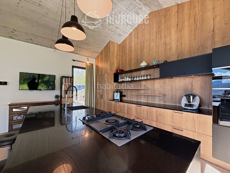 Foto 63980a4f-d863-4d79-b94e-b22f6ebf2749. Casa a Enveitg