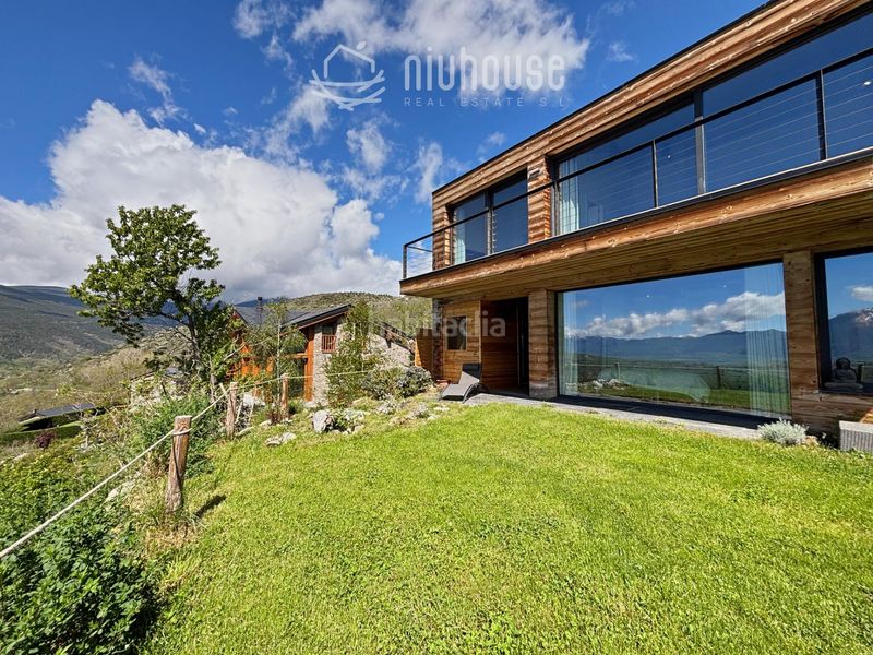 Foto 7553977b-efe0-4caa-874e-11b680d4d7e5. Casa a Enveitg