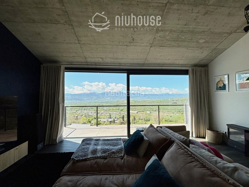 Foto db3618ba-014e-4d49-ab3d-f3d2dab90fd3. Casa a Enveitg