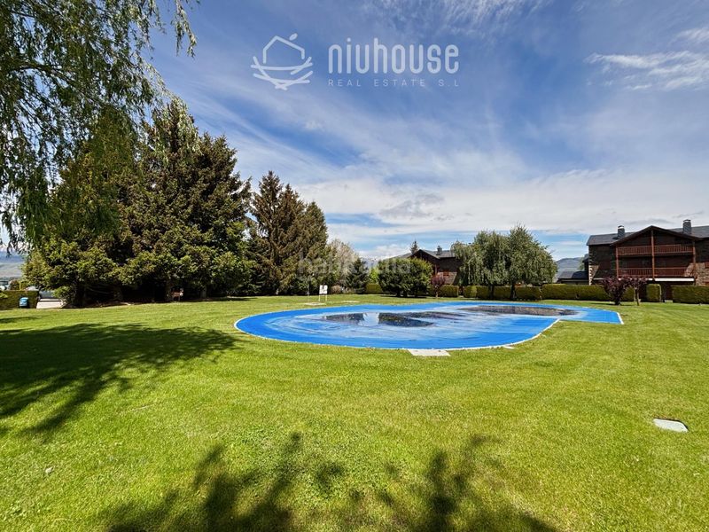 Foto 0a40b4af-2017-4086-9048-cb3fe10b27de. Dúplex amb aparcament a Palau de Cerdanya