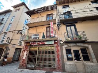 Edifici a Carrer ramon cosp 14. Edifici al centre de puigcerdà