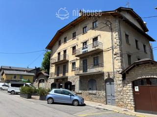 Pis  Paseo agns fabra