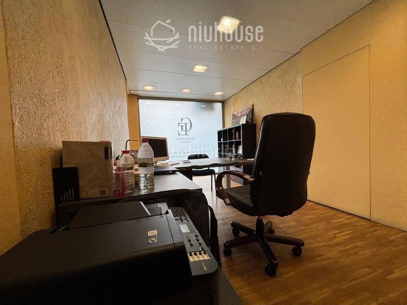 Foto 95344a09-d7c3-45eb-8475-60d832ddf339. Local comercial en calle higini de rivera 5 en Puigcerdà