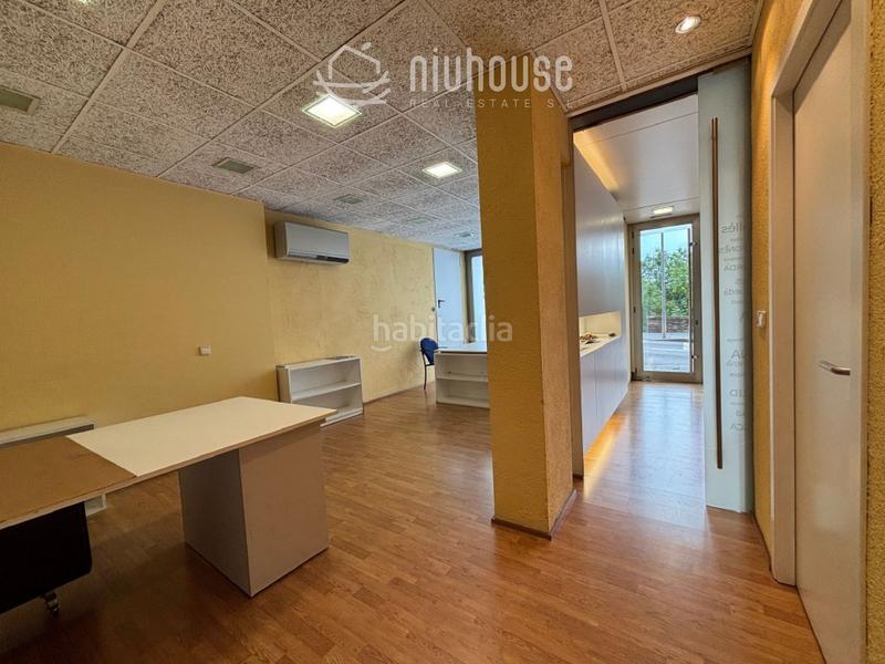 Foto ba612b6b-8b67-4357-899b-b2b77e50fc93. Local comercial en calle higini de rivera 5 en Puigcerdà