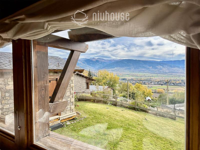 Foto 1b37cb67-8b63-40c2-97ad-e2b4f015a53a. Maison jumelée avec parking dans Llívia