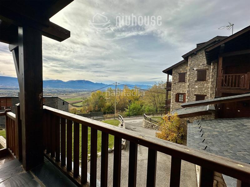 Foto c1d12784-12c4-4e55-adda-d15dbc8c6503. Maison jumelée avec parking dans Llívia