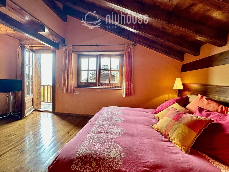 Foto e7dbdd2e-35ef-4254-92e1-205b63c11491. Maison jumelée avec parking dans Llívia