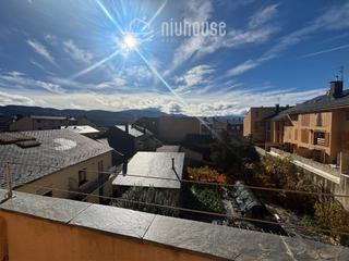 Etagenwohnung in Puigcerdà. Piso en avinguda catalunya