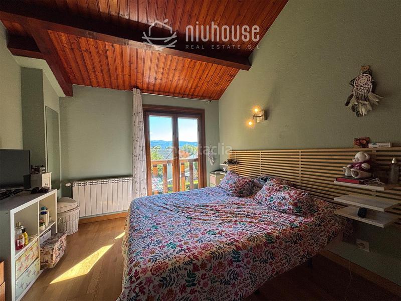 Foto be2adaca-8ee5-41f0-b84c-80c957f64a0a. Casa adossada amb aparcament a Latour de Carol