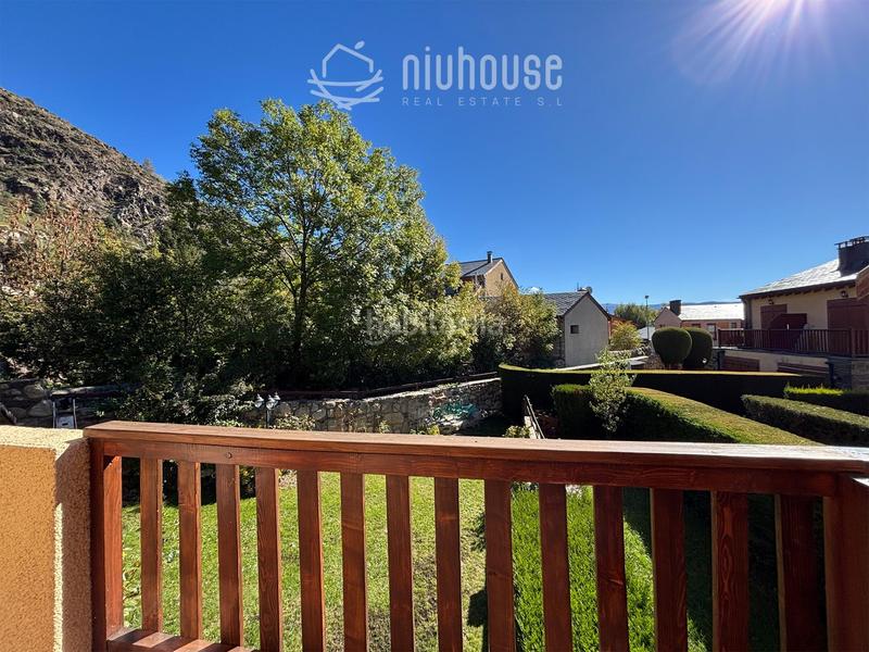 Foto d19cec70-e573-4bb9-b4d2-d5e2d82ab159. Casa adossada amb aparcament a Latour de Carol