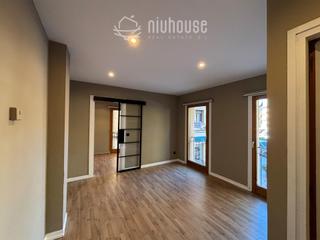 Lloguer Local Comercial a Puigcerdà. Local en plaça santa maria