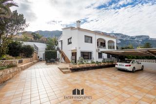 Xalet a Puerto. Enter properties tiene el honor de presentarte este incomparable