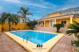 Xalet a El Montgó. Chalet exclusivo en el montgó de dénia con piscina, garaje y vis