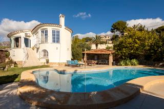 Xalet a Canuta. Enter properties presenta este exclusivo chalet con impresionant