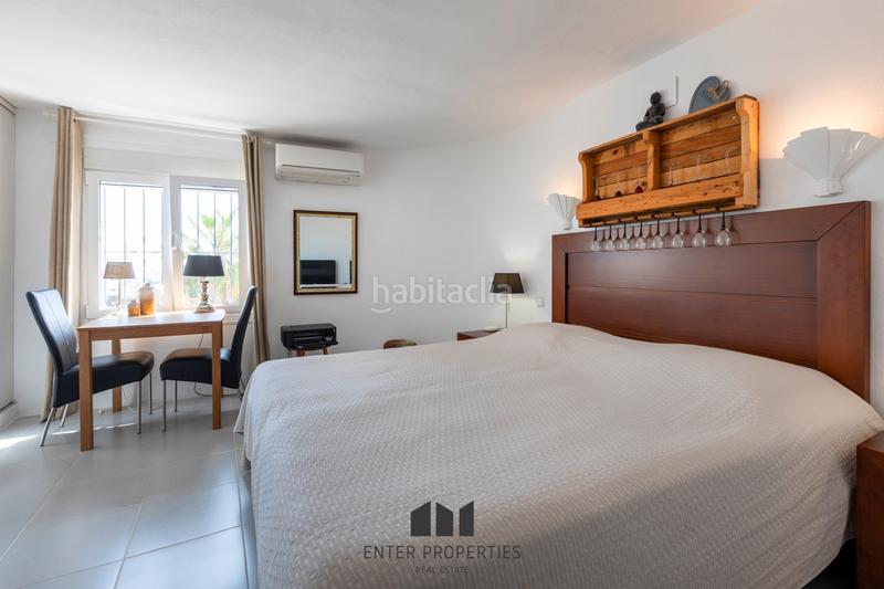 Foto a46fb51d-c3d8-4dbe-9a95-6fb19b2b3503. Chalet exclusivo chalet con vistas panorámicas al mar en Maryvilla, eenter properties tiene el privilegio de presentar esta magnífica en Calp