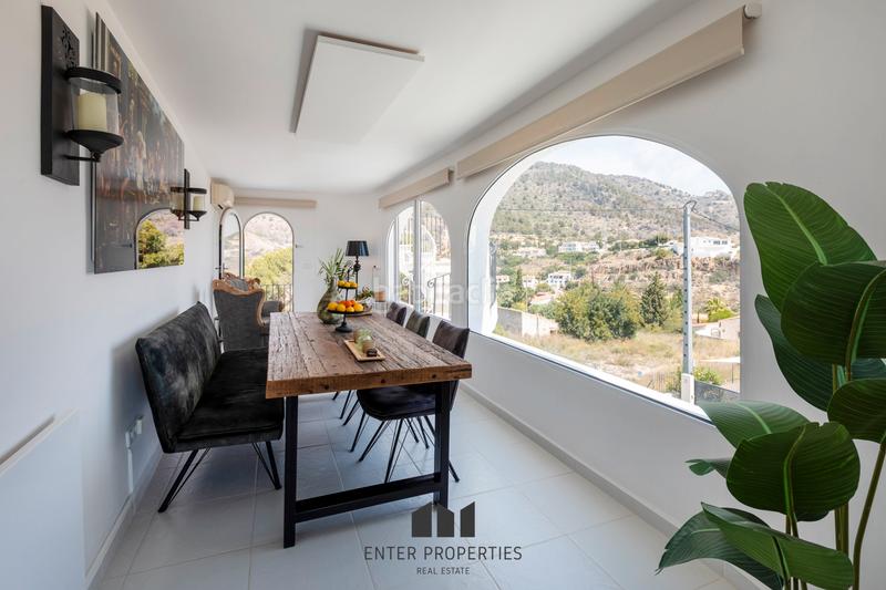 Foto cbfe5407-fd59-4b93-9c86-51a69405cc44. Chalet exclusivo chalet con vistas panorámicas al mar en Maryvilla, eenter properties tiene el privilegio de presentar esta magnífica en Calp