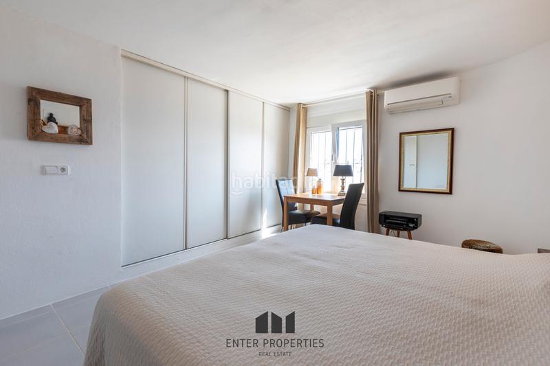 Foto dd27a690-1d42-489d-bdac-8000511bb6a1. Chalet exclusivo chalet con vistas panorámicas al mar en Maryvilla, eenter properties tiene el privilegio de presentar esta magnífica en Calp