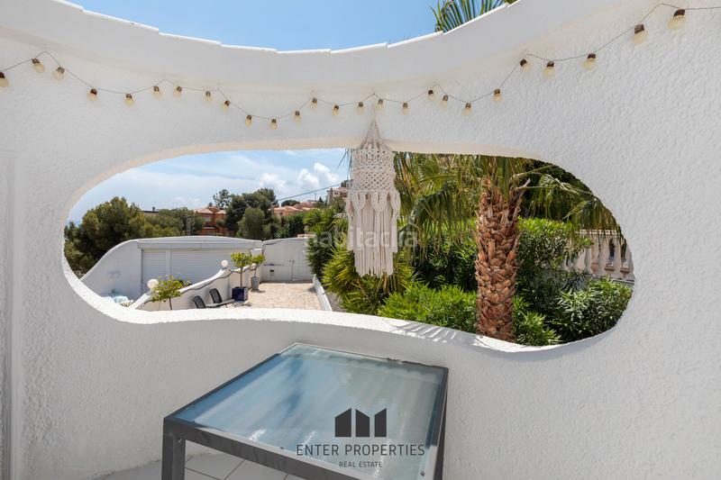 Foto ea7d5d61-7e9f-481d-9c04-37ad10dd0050. Chalet exclusivo chalet con vistas panorámicas al mar en Maryvilla, eenter properties tiene el privilegio de presentar esta magnífica en Calp
