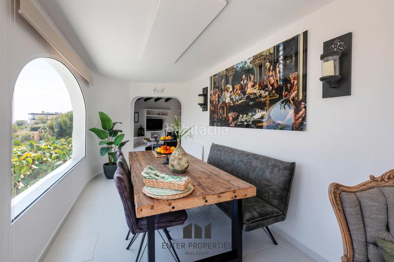 Foto f6ec4a3e-533a-471a-b1eb-5f2d7d423ce5. Chalet exclusivo chalet con vistas panorámicas al mar en Maryvilla, eenter properties tiene el privilegio de presentar esta magnífica en Calp