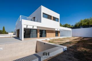 Xalet a Gilet. Chalet independiente en jardines del turia  exclusividad, diseño