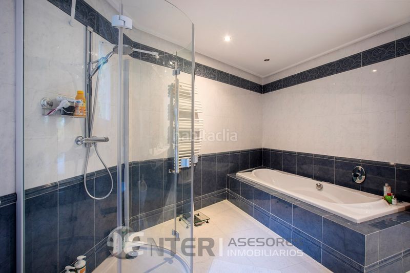 Foto a1d60fe0-eb7d-4e64-b147-8b5c7fb9ca26. Xalet amb calefacció aparcament piscina a Gilet