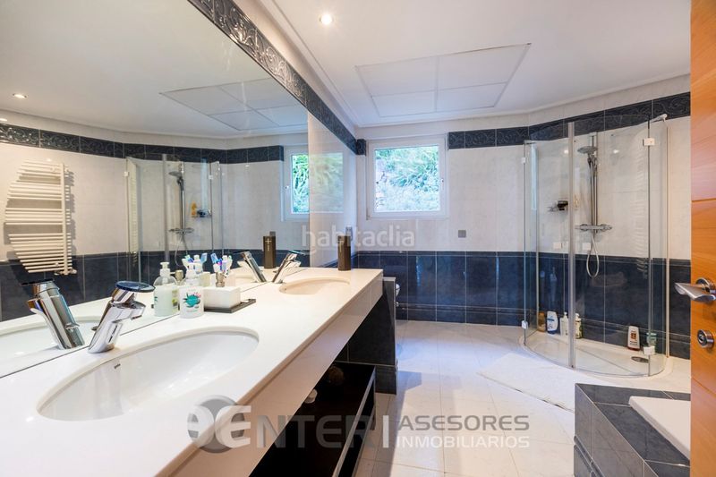 Foto bce9e993-83c9-4c4c-b2d5-ae67dc93993f. Xalet amb calefacció aparcament piscina a Gilet