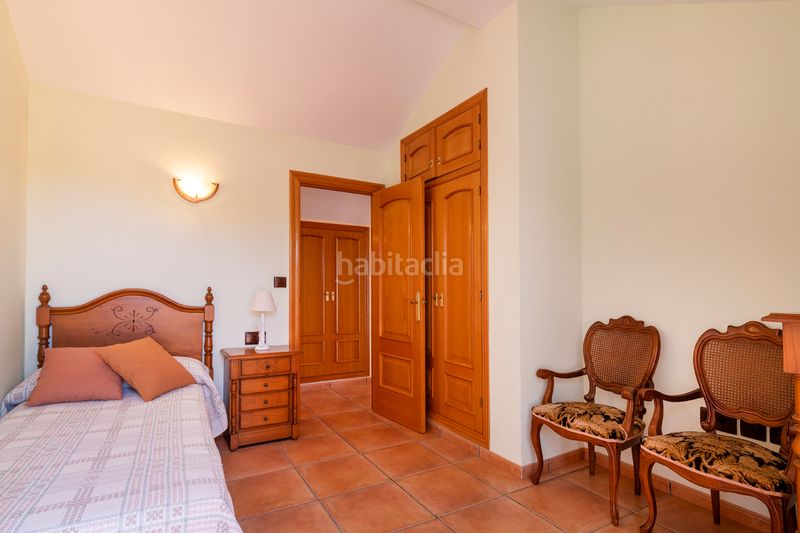 Foto 555dcd85-f4c0-4c6a-8609-7793a4be68d7. Xalet amb calefacció aparcament piscina a Corinto-Almardà Sagunt