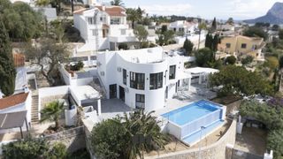 Chalet in Benicolada - Las Adelfas. Enter properties les presenta este espectacular chalet reformado