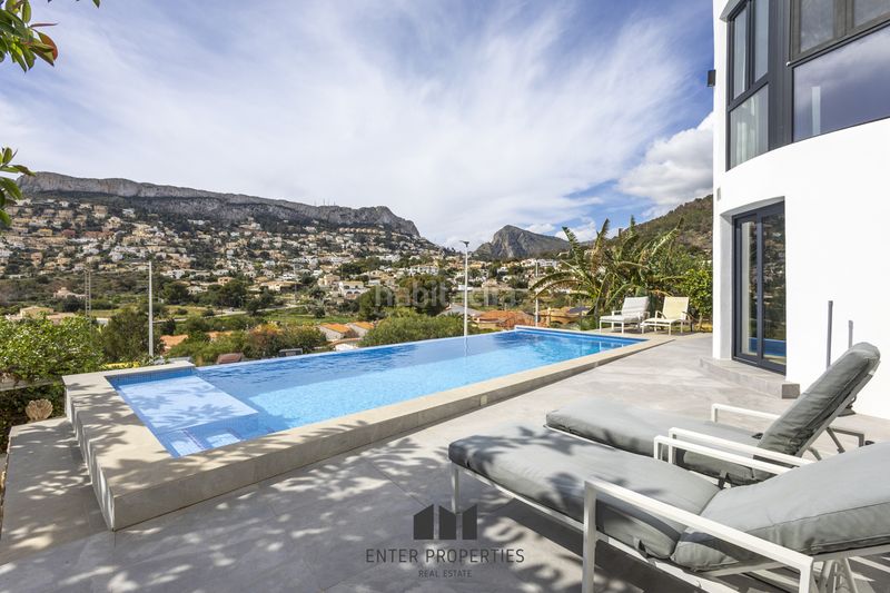 Foto 1ae8cf68-cec9-4653-b9cd-64667abbb231. Xalet amb calefacció aparcament piscina a Benicolada - Las Adelfas Calp