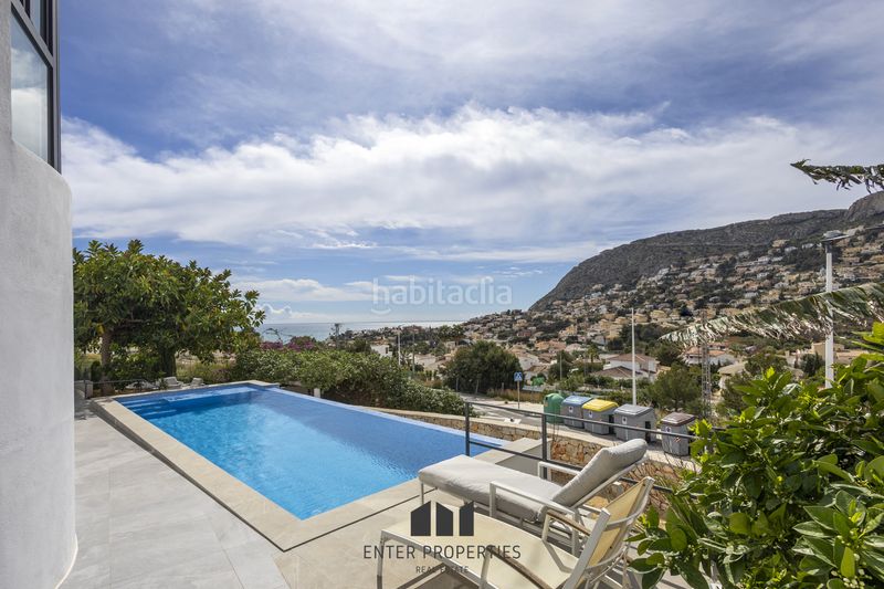 Foto f2684626-80b3-4217-aab2-a0ff71c02d7f. Xalet amb calefacció aparcament piscina a Benicolada - Las Adelfas Calp