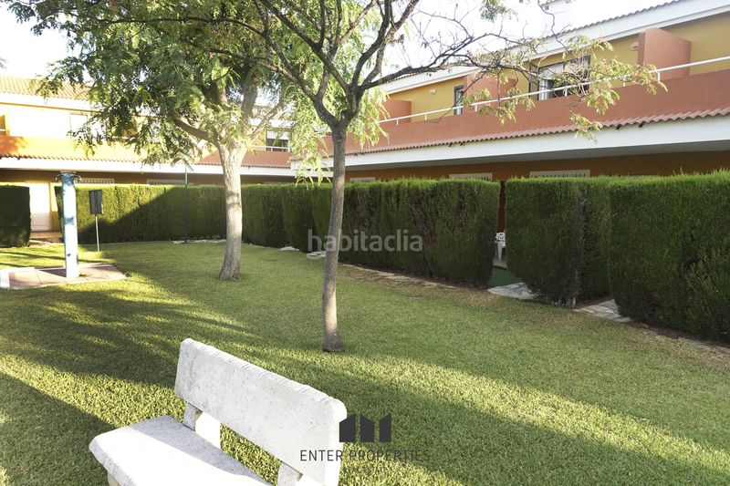 Foto 79e3a1e7-ad55-4252-9276-f40d7f1af8d1. Casa adossada amb piscina a Poblets (els)