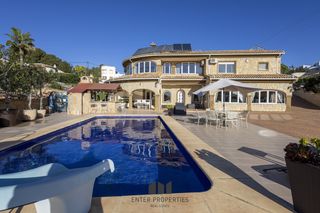 Etagenwohnung in Benimeit-Tabaira. Exclusiva villa en benimeittabaira.descubre esta imponente villa