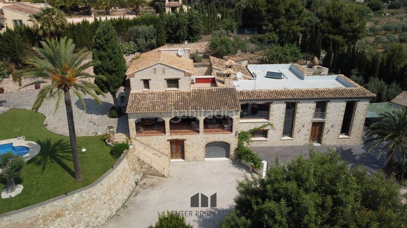Foto eb120b71-2fbd-4a73-a883-03afbc89dd47. Pis amb calefacció aparcament piscina a Benissa pueblo Benissa
