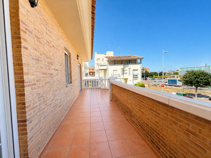 Foto f5e1772b-3d5b-47da-add8-6b68b1ed4625. Casa amb calefacció aparcament a Doctor Palos - Alto Palancia Sagunt