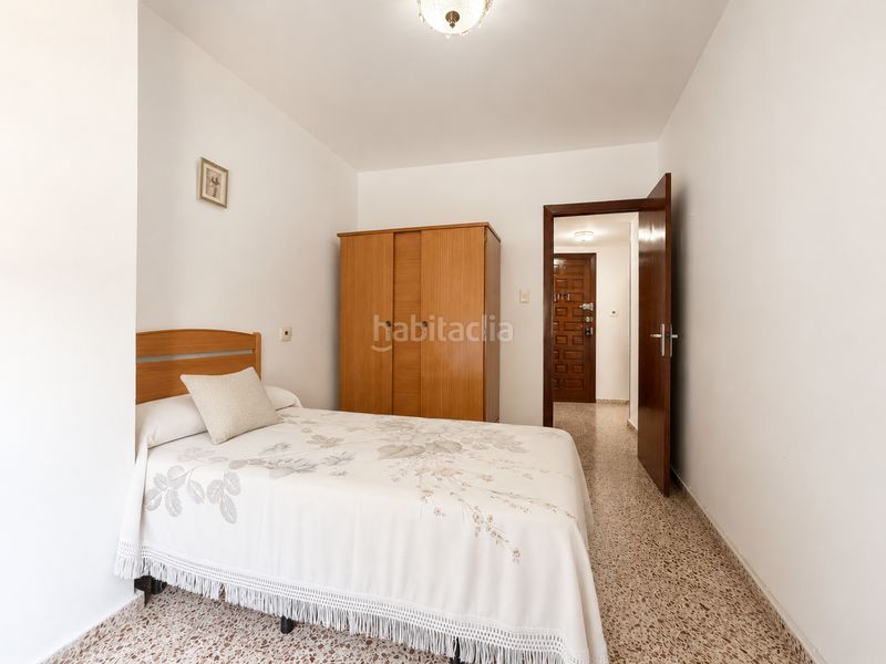 Foto b9fb7be7-1ea1-425f-9d3e-01353e0d7fa8. Pis a Oliva pueblo Oliva