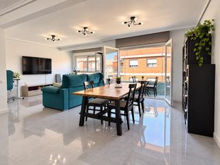 Pis en Nou Moles. Espectacular vivienda reformada con  balc�n en la zona de nou mo
