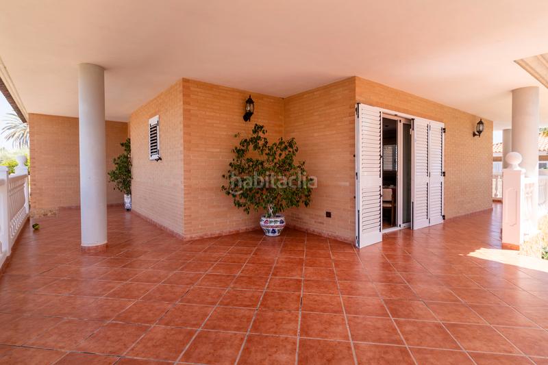 Foto 7cb80a3d-1be9-4a37-8004-0f47608b420f. Chalet fantastico chalet independiente en la playa de almardaconstruido sobre una parcela llana de 504 m2 tiene una superficie construida en Sagunt