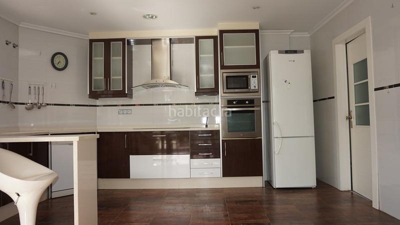 Foto 590ad4cf-af46-48b9-852a-3e6be8d60f37. Chalet increible chalet de lujo con piscina en leliana!al ver esta vivienda te vas a enamorar tan solo viendo la entrada.nada más llegar en Eliana (l´)