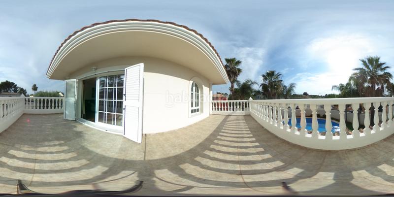 Foto 892fe07c-873a-4c92-8af2-3ebaec73db6f. Chalet increible chalet de lujo con piscina en leliana!al ver esta vivienda te vas a enamorar tan solo viendo la entrada.nada más llegar en Eliana (l´)