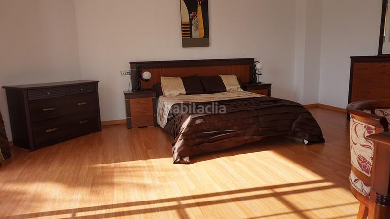 Foto 97ecc6a0-19d5-443c-a1eb-88dd2882de23. Chalet increible chalet de lujo con piscina en leliana!al ver esta vivienda te vas a enamorar tan solo viendo la entrada.nada más llegar en Eliana (l´)