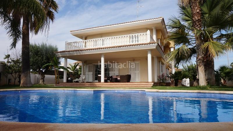 Foto 9b921df8-4ca7-4dd3-af6f-11ec2a652446. Chalet increible chalet de lujo con piscina en leliana!al ver esta vivienda te vas a enamorar tan solo viendo la entrada.nada más llegar en Eliana (l´)
