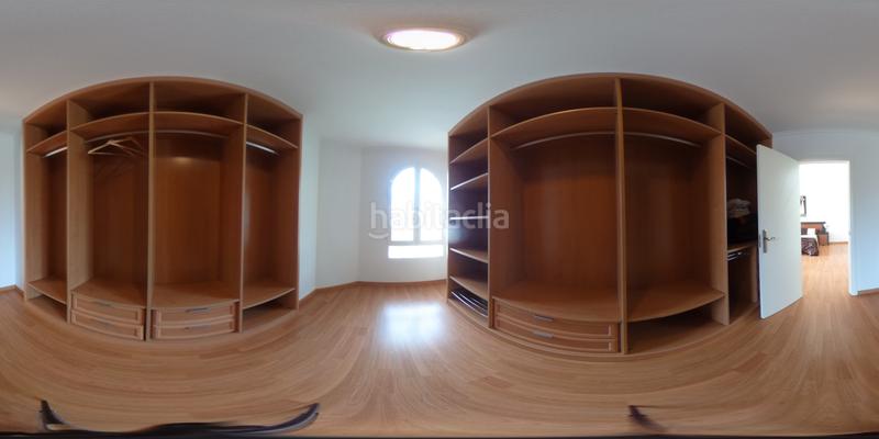 Foto 9eb512d9-589d-471c-806e-b6deb4f80162. Chalet increible chalet de lujo con piscina en leliana!al ver esta vivienda te vas a enamorar tan solo viendo la entrada.nada más llegar en Eliana (l´)