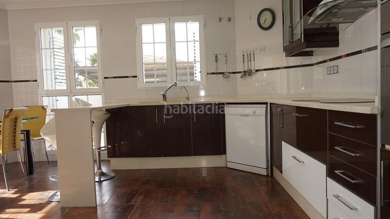 Foto c972e777-ecdb-4823-8563-ad670314f9b1. Chalet increible chalet de lujo con piscina en leliana!al ver esta vivienda te vas a enamorar tan solo viendo la entrada.nada más llegar en Eliana (l´)