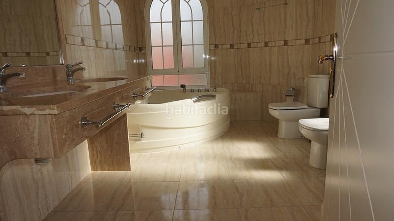 Foto dc2666b4-25f7-4997-b27b-906a86566723. Chalet increible chalet de lujo con piscina en leliana!al ver esta vivienda te vas a enamorar tan solo viendo la entrada.nada más llegar en Eliana (l´)