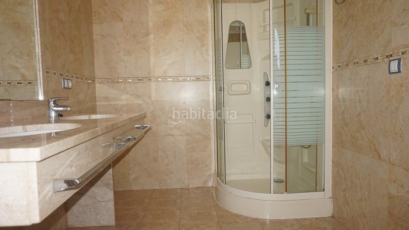 Foto ed376759-dc5d-496f-9cd5-d2a425a97a64. Chalet increible chalet de lujo con piscina en leliana!al ver esta vivienda te vas a enamorar tan solo viendo la entrada.nada más llegar en Eliana (l´)