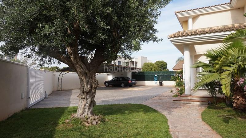 Foto f4d12f5d-fb55-427f-88da-eea753fc4fb9. Chalet increible chalet de lujo con piscina en leliana!al ver esta vivienda te vas a enamorar tan solo viendo la entrada.nada más llegar en Eliana (l´)