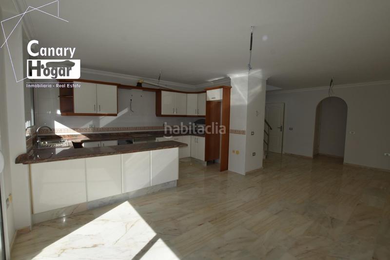 Foto 9ad1c72f-a0d8-466c-9351-42c77fc5b3e4. Penthouse with parking pool in Acantilados de Los Gigantes Santiago del Teide