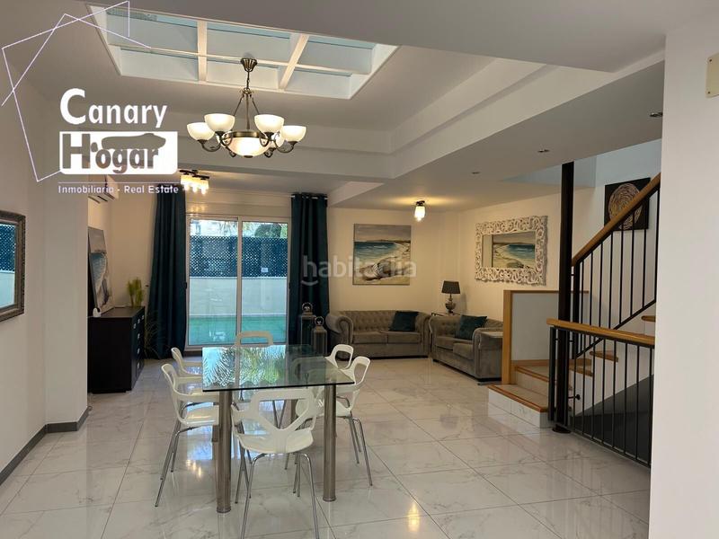 Foto 1b84e610-389d-4a7f-bb33-44734e938540. Casa a schiera con parcheggio piscina in Playa Fañabé Alto Adeje