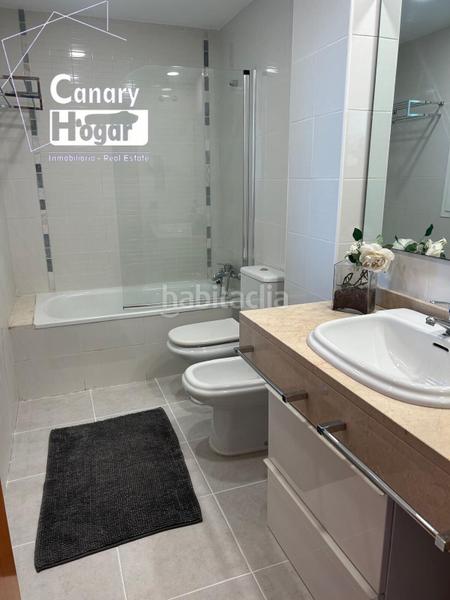 Foto 91bf8528-354e-42ae-866f-76a41dc5bc3b. Casa a schiera con parcheggio piscina in Playa Fañabé Alto Adeje