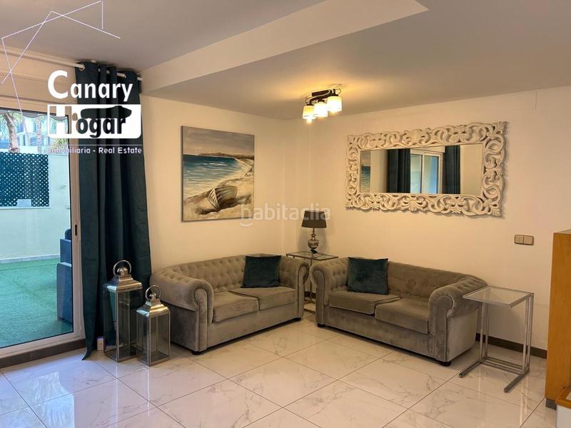 Foto a16a65d7-56b2-4606-8b2a-8a42f7151d8a. Casa a schiera con parcheggio piscina in Playa Fañabé Alto Adeje